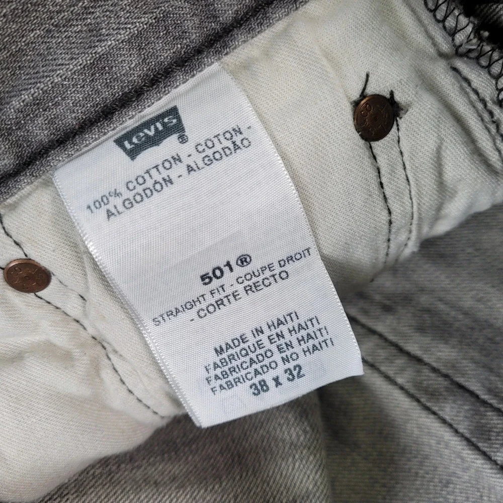 Levi's 501 Vintages 90s Straight Fit Gray Jeans Mens Actual Size 38x32‎